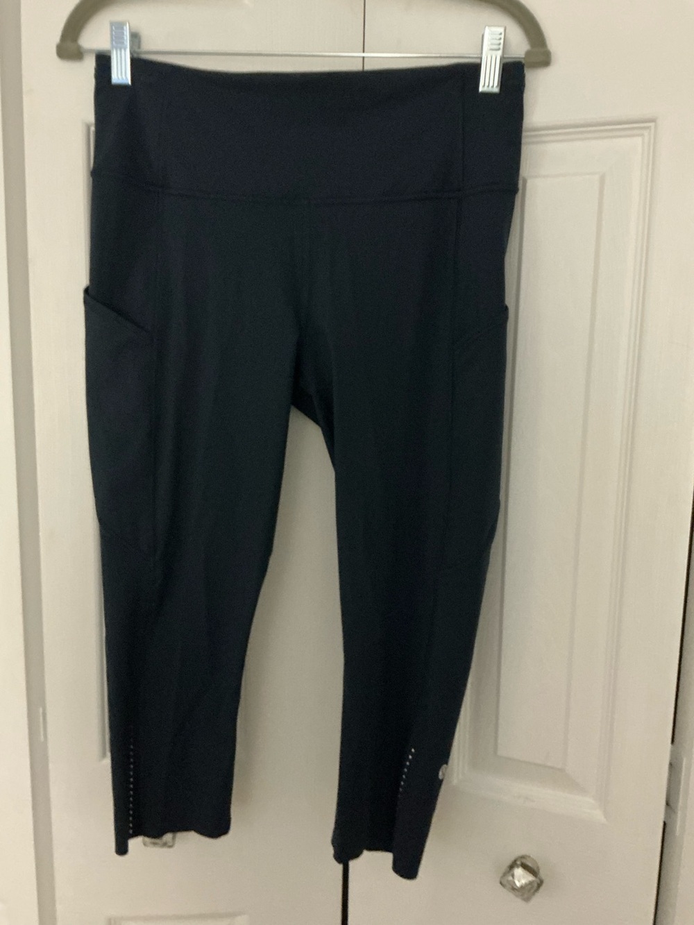 Lululemon Women's Fast Free High Rise Capri Activewear Pant Navy Blue